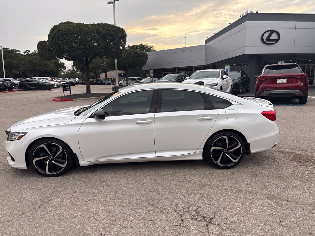 Used 2021 Honda Accord Sport image 2