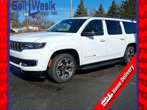 Used 2024 Jeep Wagoneer L Series III w/ Flexible Seating Group image 1