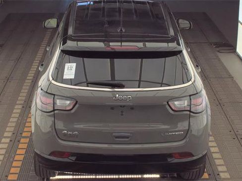 Used 2022 Jeep Compass Limited w/ Elite Group AWD/4WD image 5