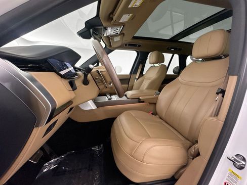 Certified 2025 Land Rover Range Rover SE AWD/4WD image 19