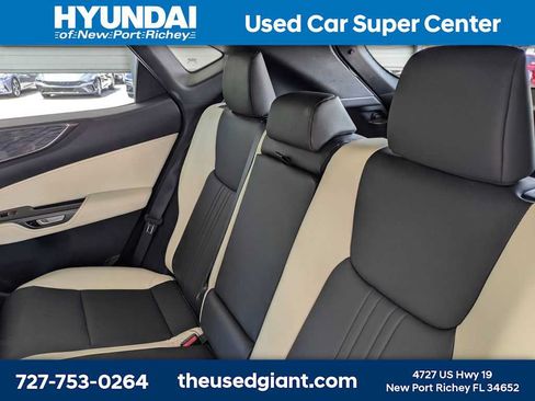 Used 2024 Lexus NX 250 FWD w/ Towing Package (2000 Lbs) image 15