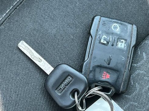 Used 2017 GMC Canyon SLE w/ SLE Convenience Package AWD/4WD image 18