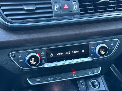 Used 2022 Audi Q5 2.0T Premium w/ Convenience Package image 18