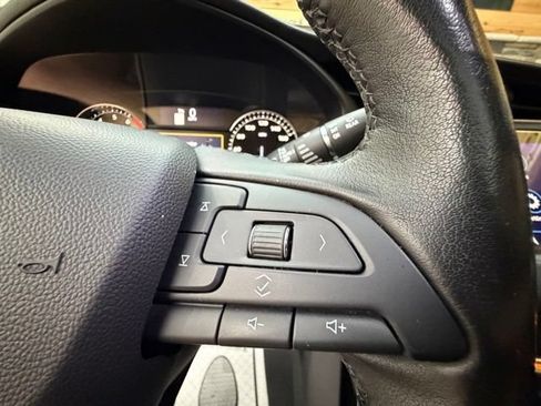Used 2019 Cadillac XT4 Premium Luxury w/ Enhanced Visibility Package AWD/4WD image 27