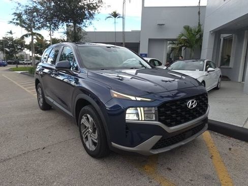 Used 2021 Hyundai Santa Fe SE FWD image 3