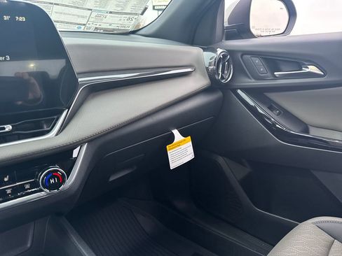 New 2026 Chevrolet Equinox LT w/ Convenience Package II image 21