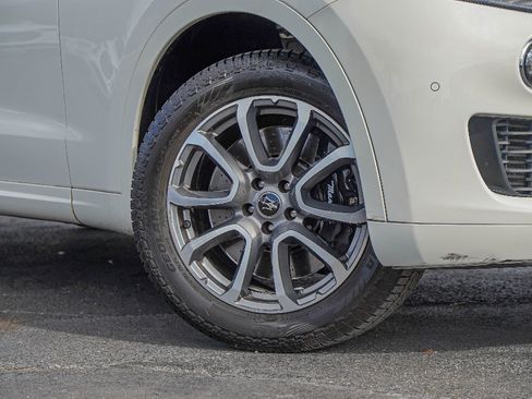 Used 2021 Maserati Levante S image 2