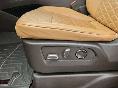 Certified 2023 Cadillac Escalade Premium Luxury w/ LPO, Radiant Package AWD/4WD image 11
