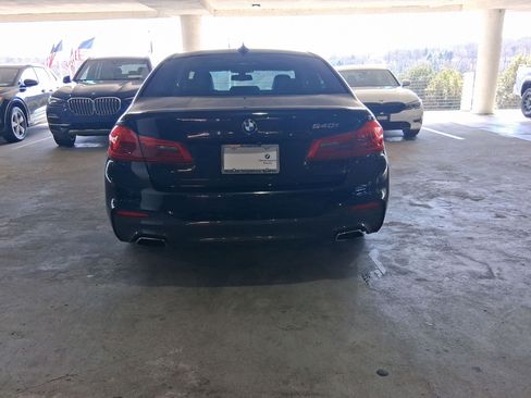 Used 2018 BMW 540i w/ M Sport Package image 9