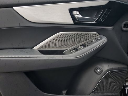 Certified 2023 Acura MDX SH-AWD w/ Technology Package image 18