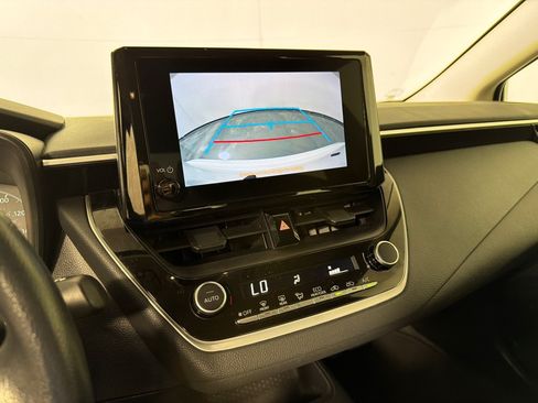 Used 2024 Toyota Corolla LE FWD image 16