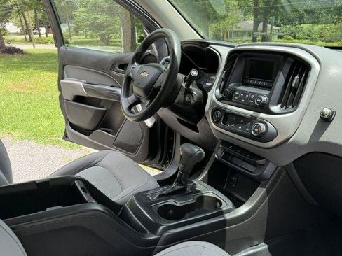 Used 2017 Chevrolet Colorado W/T RWD image 39