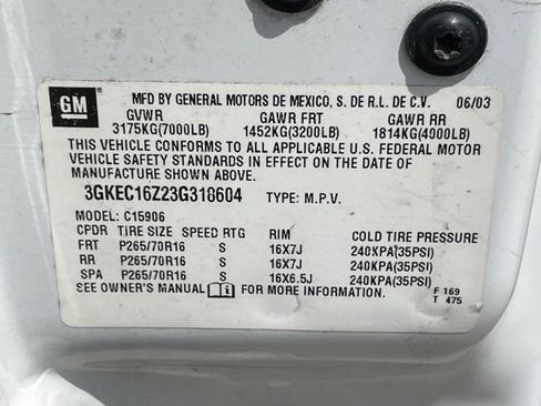 Used 2003 GMC Yukon XL SLT w/ 1SD Preferred Equipment Group RWD image 15