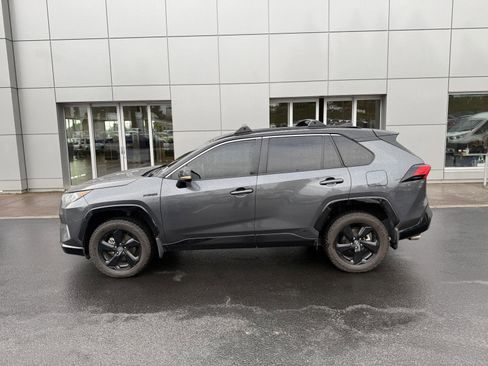 Used 2021 Toyota RAV4 XSE image 2