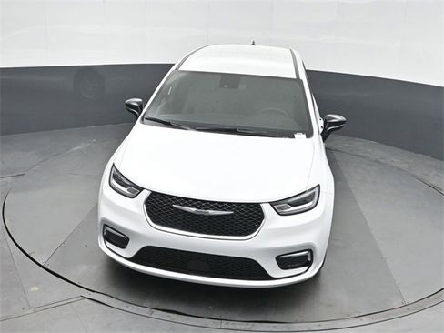 New 2026 Chrysler Pacifica Select image 34