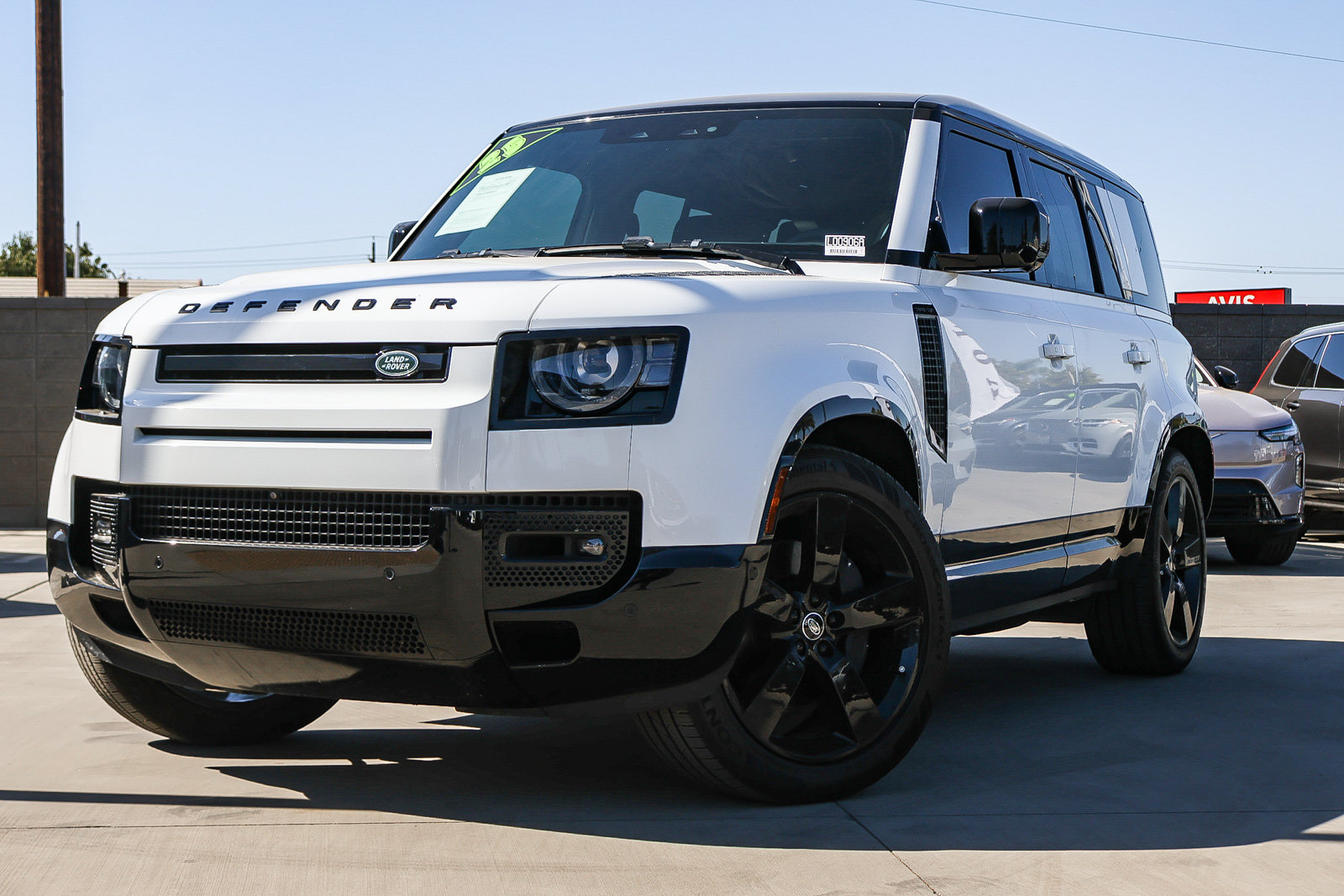 Certified 2025 Land Rover Defender 110 X-Dynamic SE AWD/4WD image 1