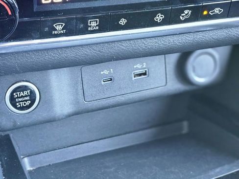 Certified 2023 Nissan Rogue SV image 24