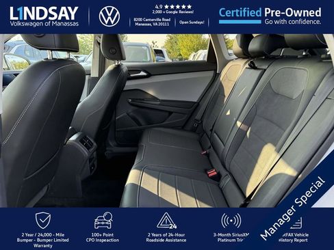Certified 2022 Volkswagen Taos SE image 11