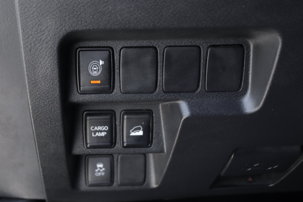 Used 2025 Nissan Frontier SV AWD/4WD image 19