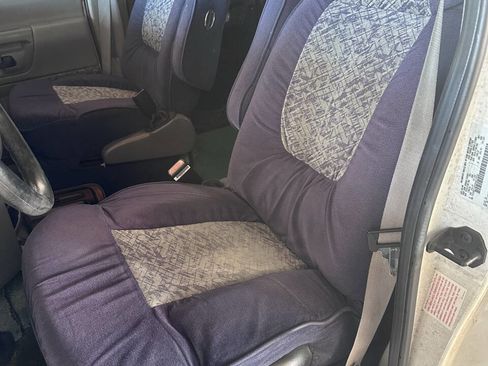 Used 1999 Ford E-150 and Econoline 150 image 15