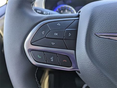 New 2026 Chrysler Pacifica Select image 25