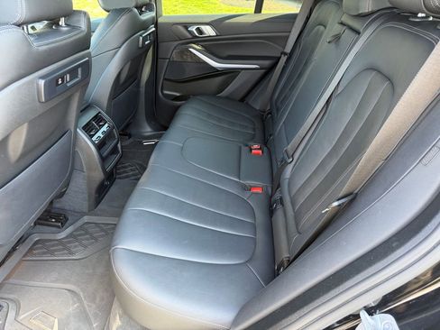 Used 2022 BMW X5 xDrive40i AWD/4WD image 22