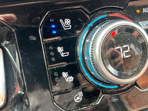 Used 2024 GMC Sierra 1500 Denali Ultimate image 19