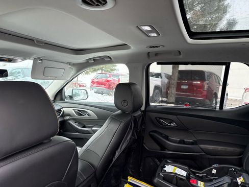 Used 2019 Chevrolet Traverse LT image 7