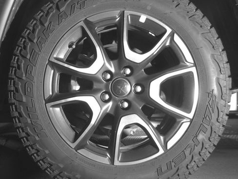 Used 2025 Jeep Compass Trailhawk AWD/4WD image 14