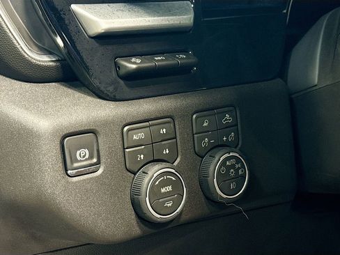 New 2026 Chevrolet Silverado 1500 High Country image 10