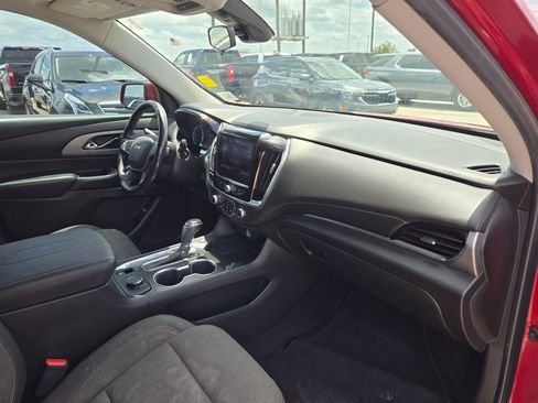 Used 2020 Chevrolet Traverse LT FWD image 26