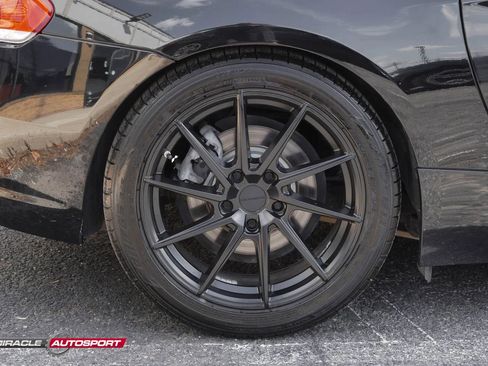 Used 2011 BMW Z4 sDrive35i image 11