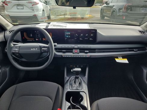 New 2026 Kia K4 LXS image 16