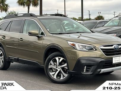 Used 2022 Subaru Outback Limited w/ Tech Package 2