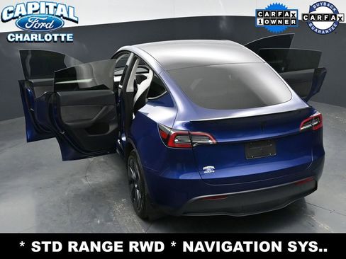 Used 2024 Tesla Model Y 2WD image 29