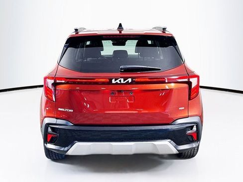 Used 2024 Kia Seltos S AWD/4WD image 6