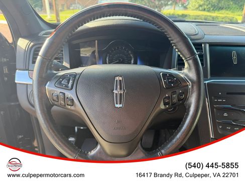 Used 2015 Lincoln MKS FWD image 17