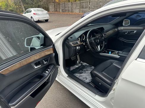 Used 2016 Mercedes-Benz E 350 4MATIC Sedan image 9