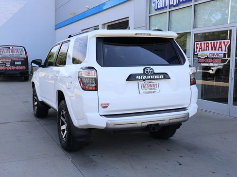Used 2020 Toyota 4Runner TRD Off-Road Premium w/ Moonroof Package AWD/4WD image 8