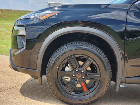 New 2026 Nissan Rogue SV AWD/4WD image 10