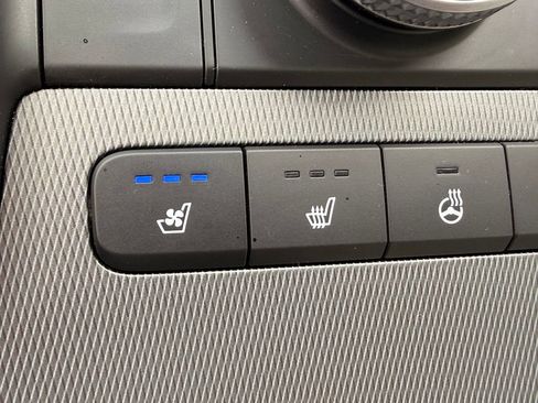 Used 2024 Hyundai Palisade Limited AWD/4WD image 22