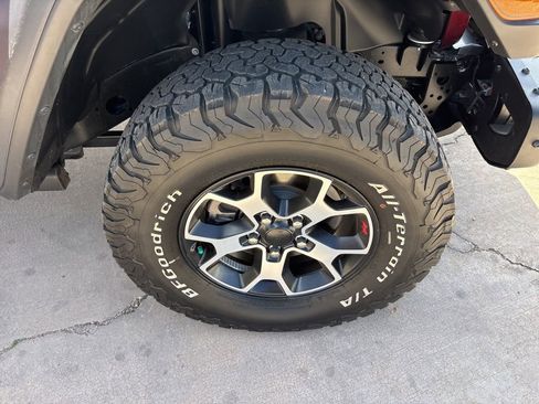 Used 2021 Jeep Wrangler Unlimited Rubicon AWD/4WD image 12