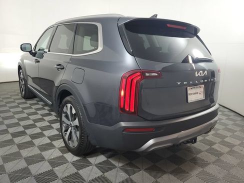 Used 2022 Kia Telluride EX w/ EX Premium Package FWD image 6
