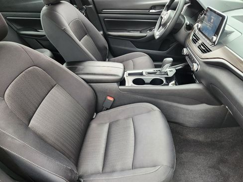 Used 2024 Nissan Altima 2.5 SV image 15