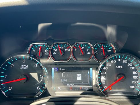 Used 2018 GMC Yukon SLT w/ HD Trailering Package image 16