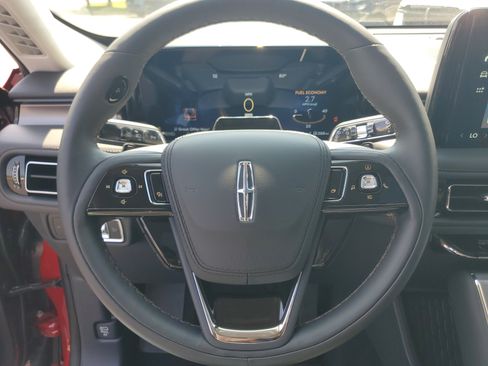 New 2026 Lincoln Aviator AWD image 15