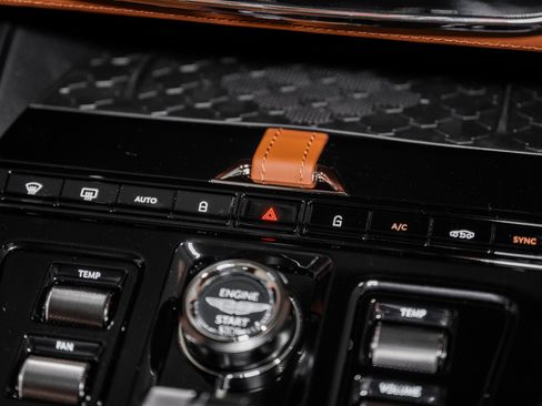 New 2026 Aston Martin DBX S image 34