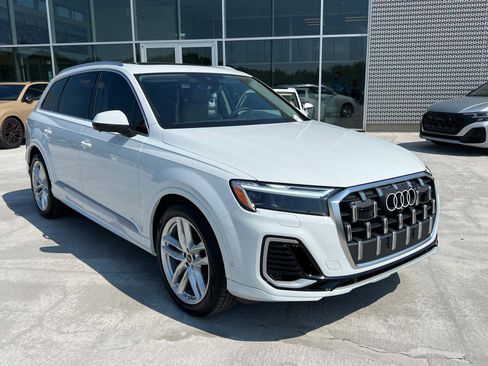 New 2025 Audi Q7 3.0T Premium Plus AWD/4WD image 3