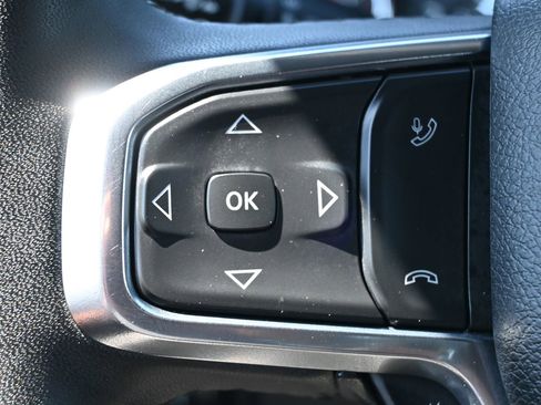 Used 2025 RAM 1500 Laramie AWD/4WD image 9