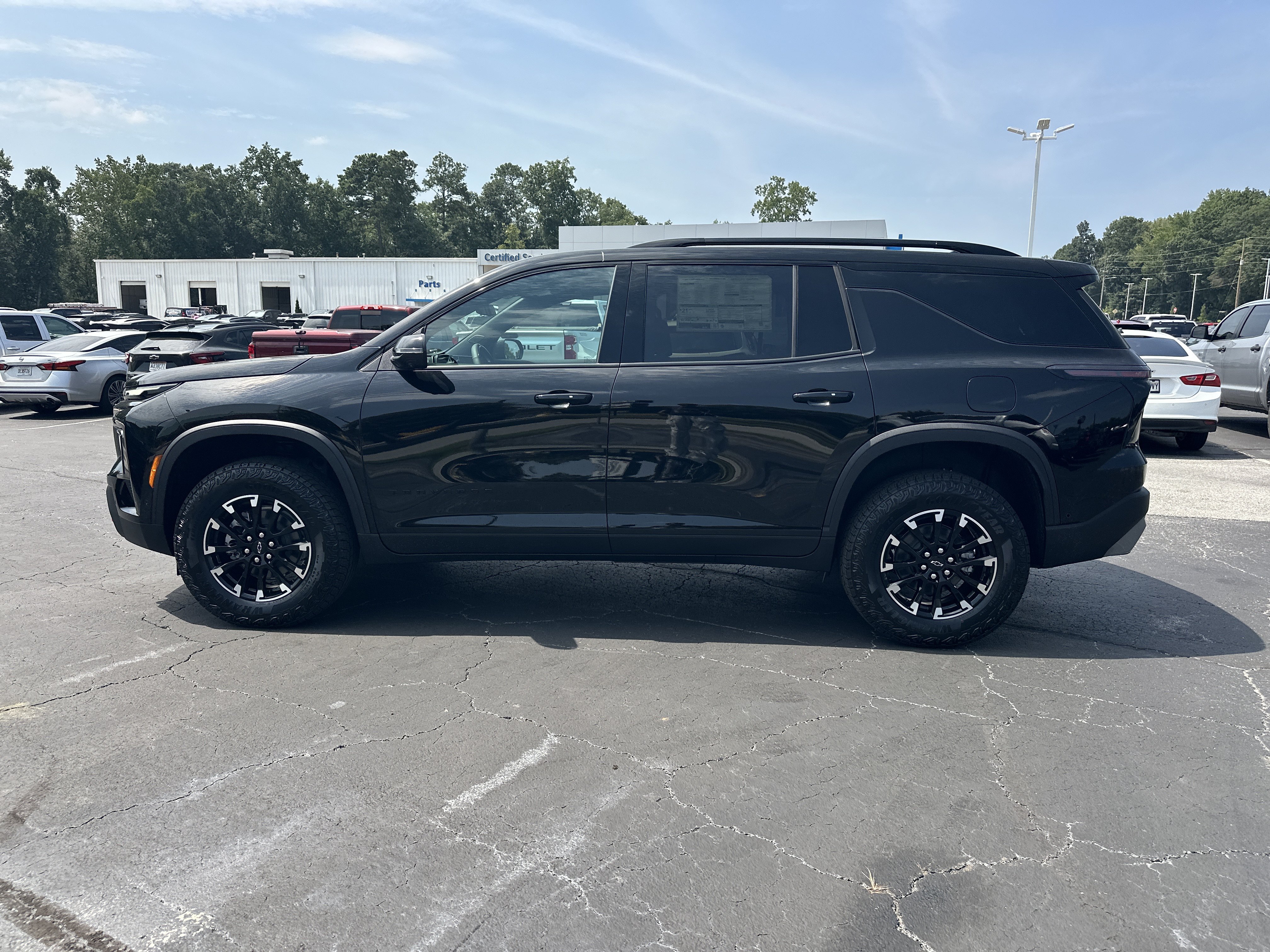 New 2026 Chevrolet Traverse Z71 w/ Enhanced Driving Package AWD/4WD image 6